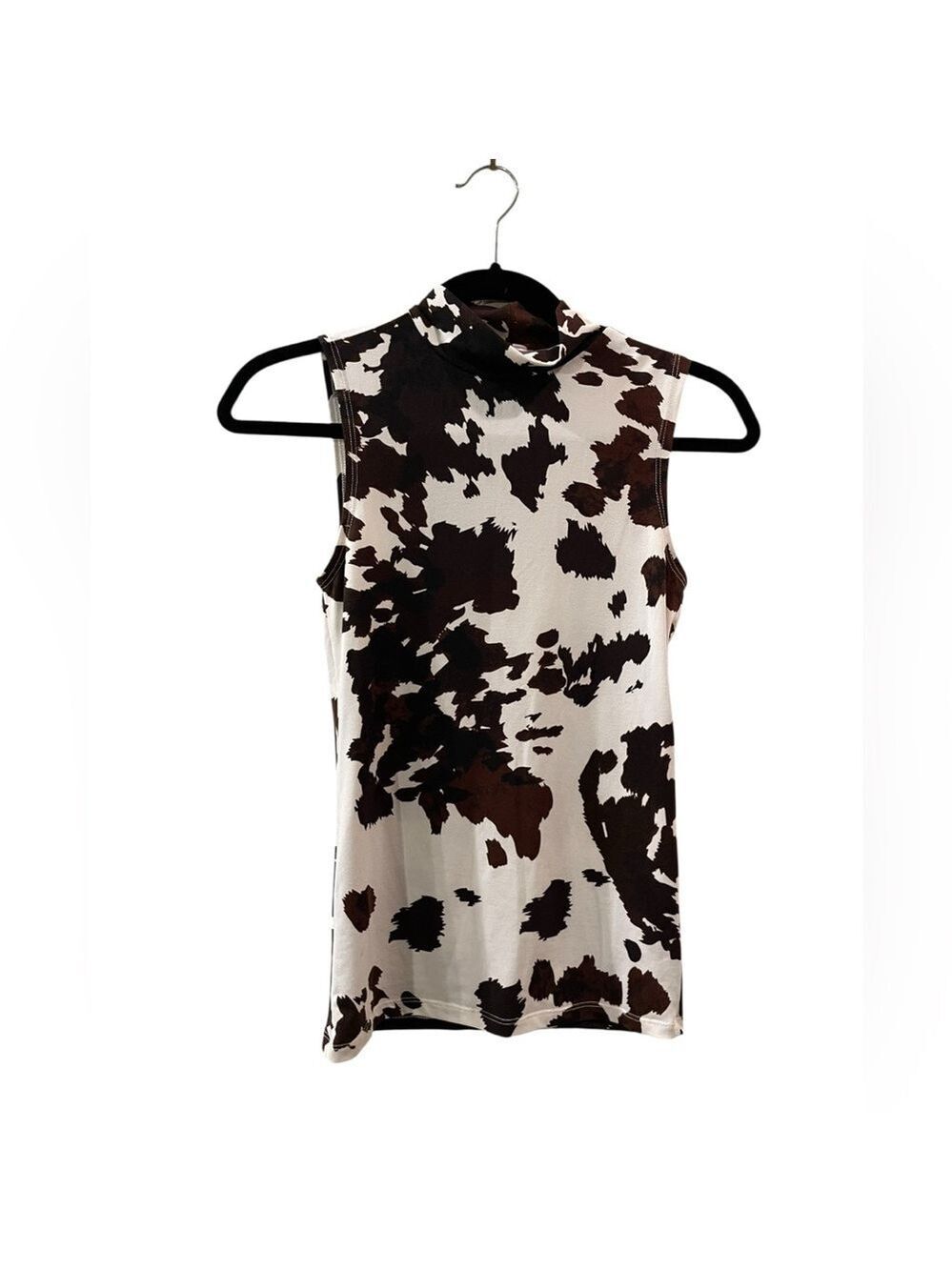 Willow & Root Women’s Sleeveless Cow Print Mock Neck Tank Top Size: XS